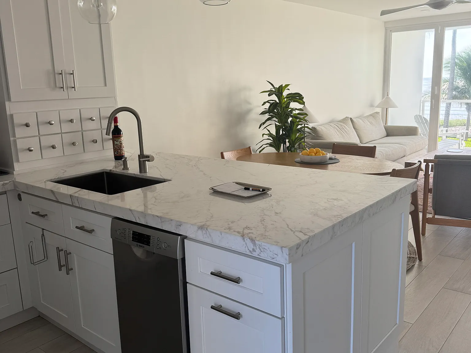 2 bed, 1000 sqft, $4,500 — Photo 3