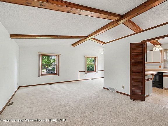 3rd image of 3958 Timber Crest Cir