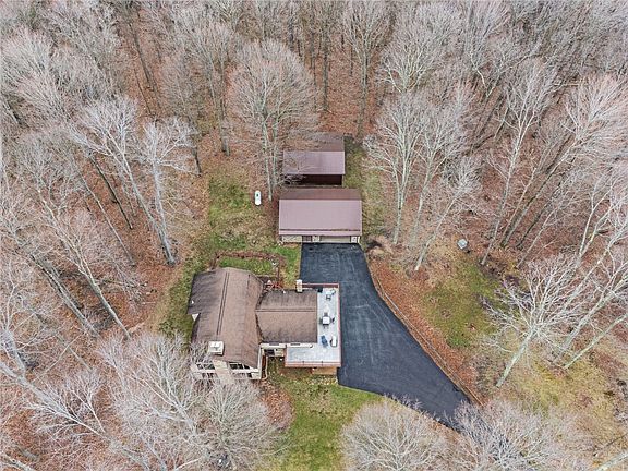 2nd image of 214 Ridgeview Dr