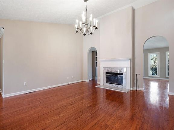 4th image of 1820 Heatherton Rd