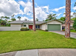 12479 Sawgrass Ct, Wellington, FL 33414