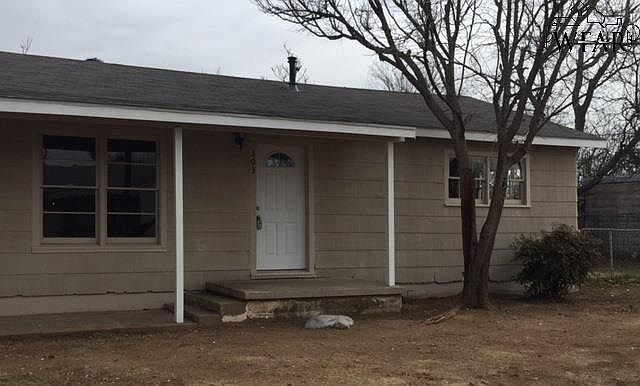 1st image of 303 Skelly Dr