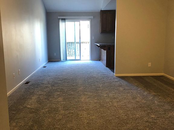 3rd image of 1210 NW Scenic Dr