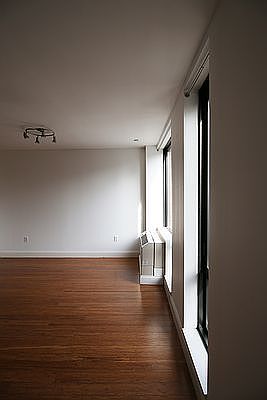 4th image of 832 De Kalb Ave #2J