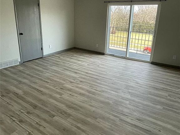 5th image of 4406 N Division St #4307-7