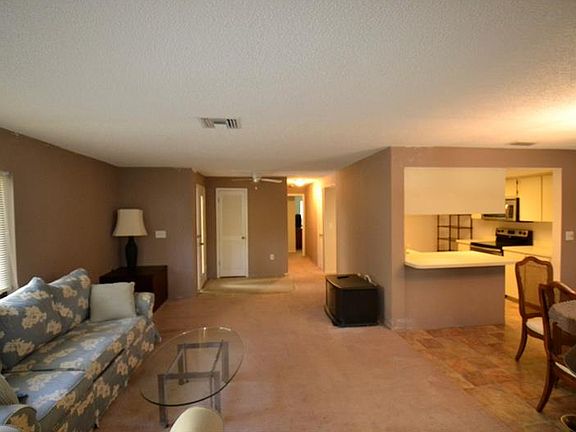 4th image of 635 Fairmont Ave APT B