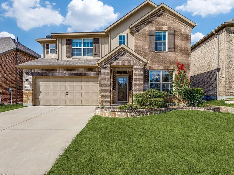 220 Black Alder Dr — Photo 1