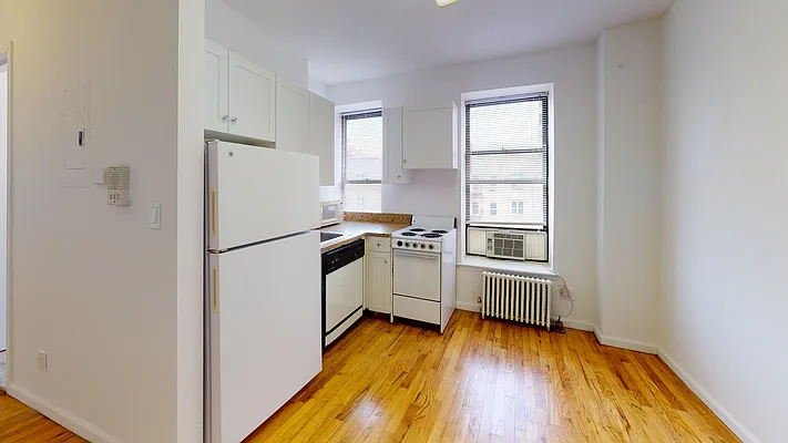 Rented by Jack Resnick & Sons | media 4