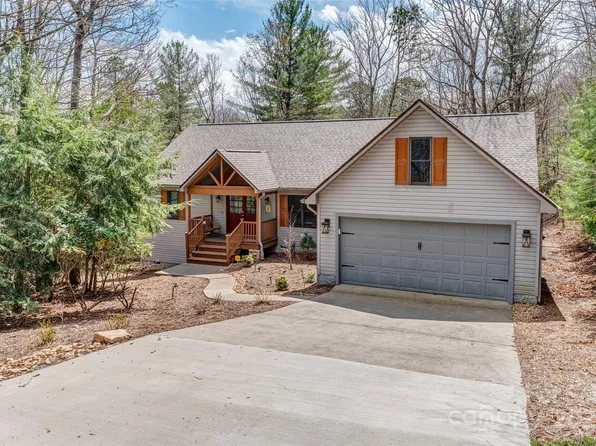 226 Ogana Ct, Brevard, NC 28712