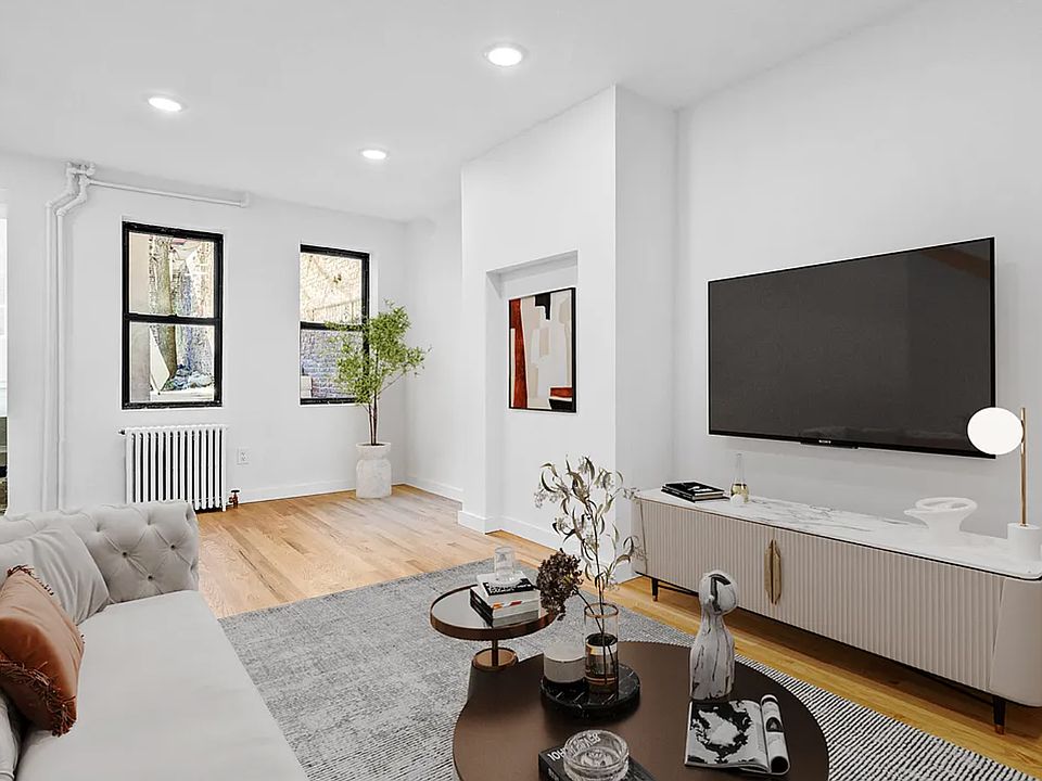 1st image of 586 Dean St #1