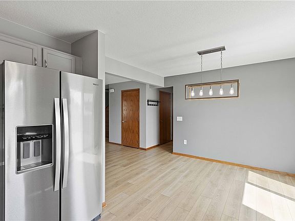 4th image of 4807 NE Trilein Dr