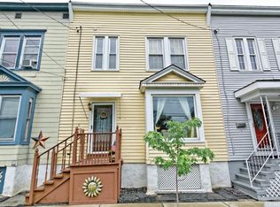 5 Belmore Pl, Rensselaer, NY 12144