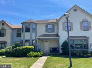 27 Stratton Ct, Robbinsville, NJ 08691