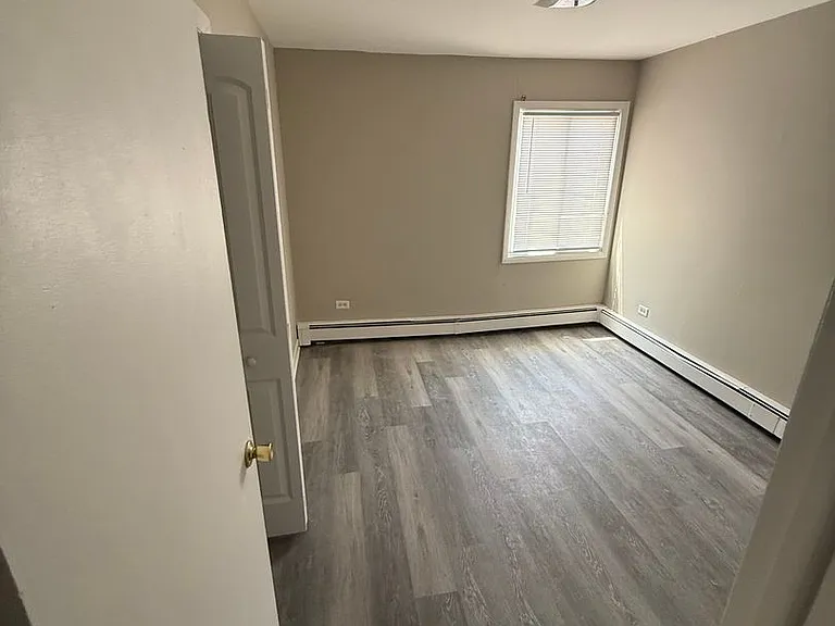 2415 Paradise Blvd — Photo 8