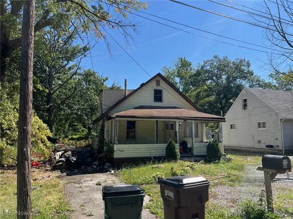 3751 Ada Ave, Lorain, OH 44055