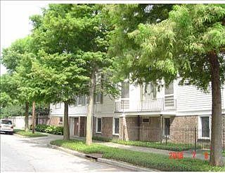 3rd image of 3530 Carondelet St