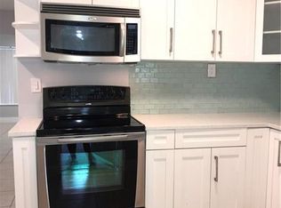 1028 NE 3rd Ave, Fort Lauderdale, FL 33304