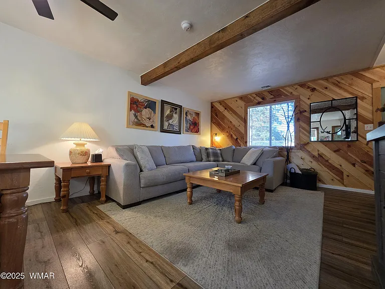 1468 W Walnut Ln — Photo 18