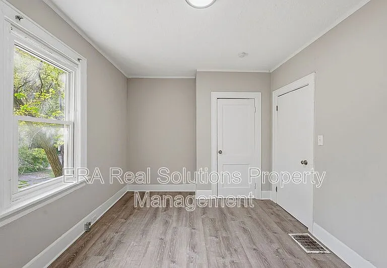 130 Valencia St #1 — Photo 15