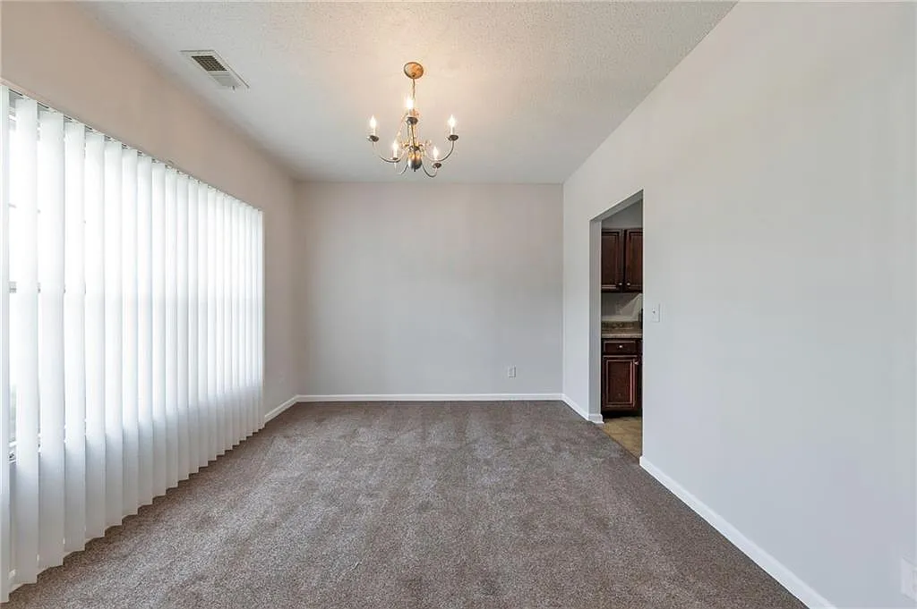 3 bed, 2.5 bath, 1544 sqft, $1,695 — Photo 4
