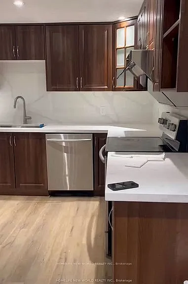 410 Victor Ct — Photo 4