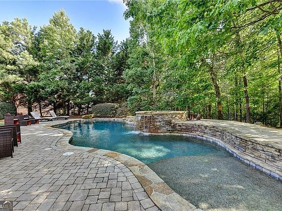 3rd image of 11037 Estates Cir