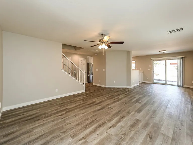 7424 Scottish Castle Ave — Photo 5