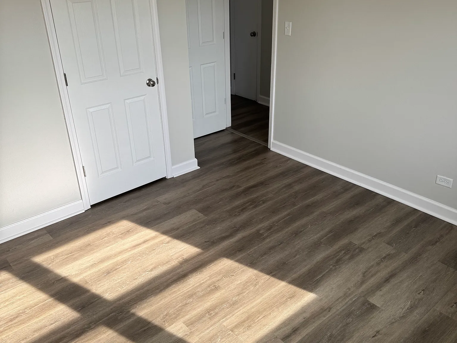 2 bed, 1000 sqft, $1,700 — Photo 4