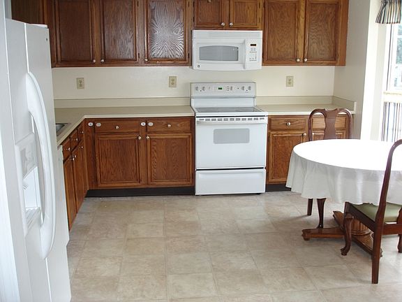 4th image of 1510 Ashburnham Dr