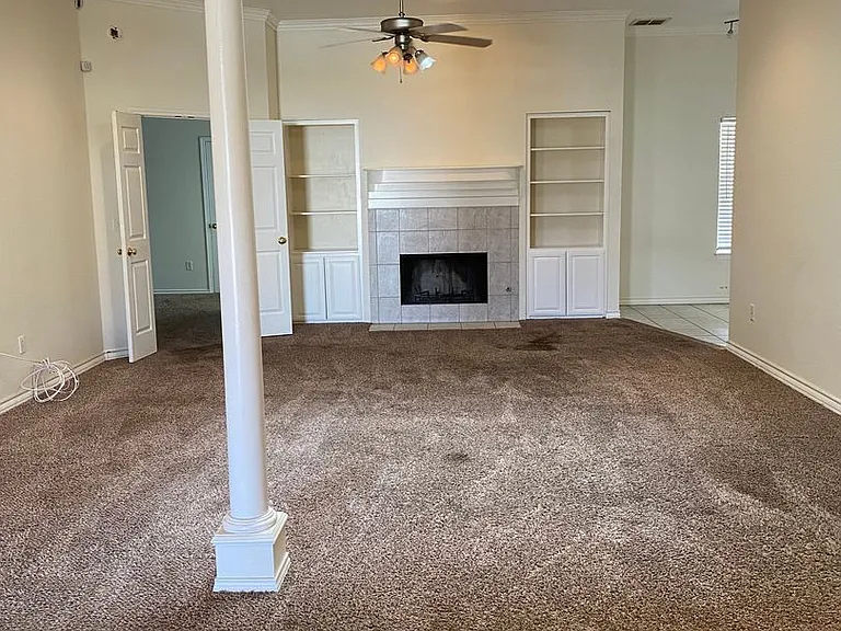 2206 Medford Ct — Photo 2