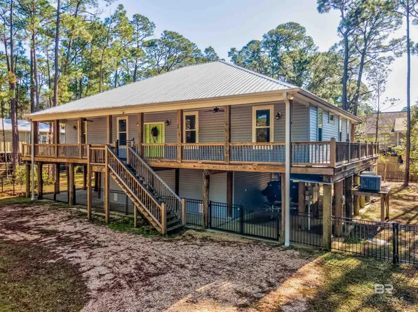 407 Chenault Ave, Dauphin Island, AL 36528