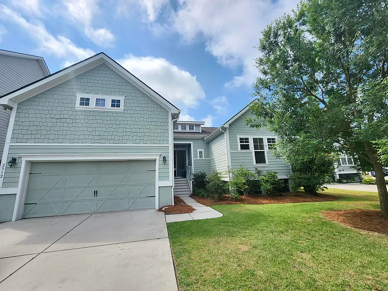 2312 Skyler Dr — Photo 1