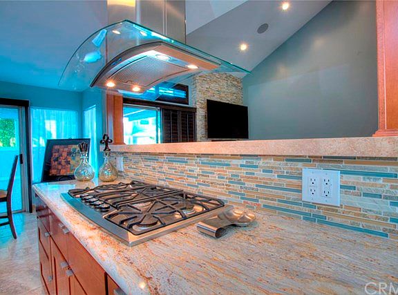 4th image of 60 Willowood #28