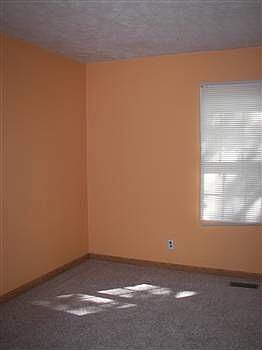 5th image of 1423 Reynolds St