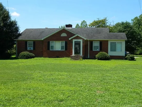 7003 Beatties Ford Rd, Charlotte, NC 28216