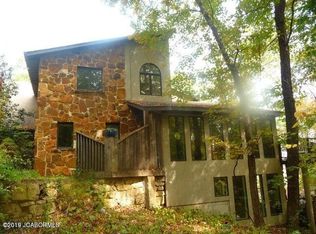 2310 Atelier Dr, Jefferson City, MO 65109