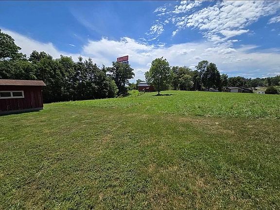 5th image of 1062 Dry Hill Rd