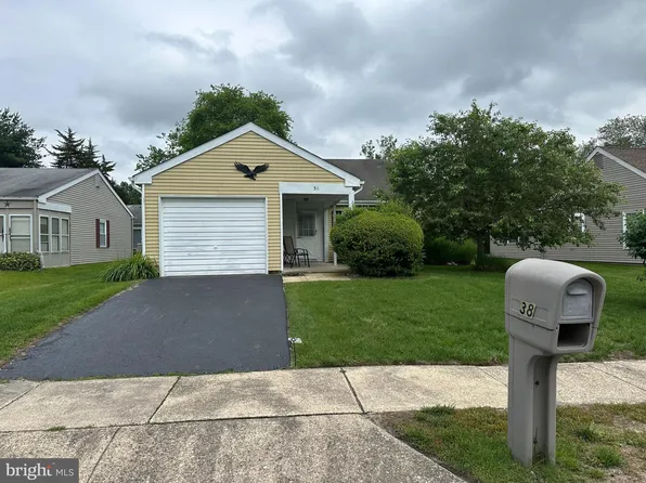 38 Narberth Pl, Southampton, NJ 08088