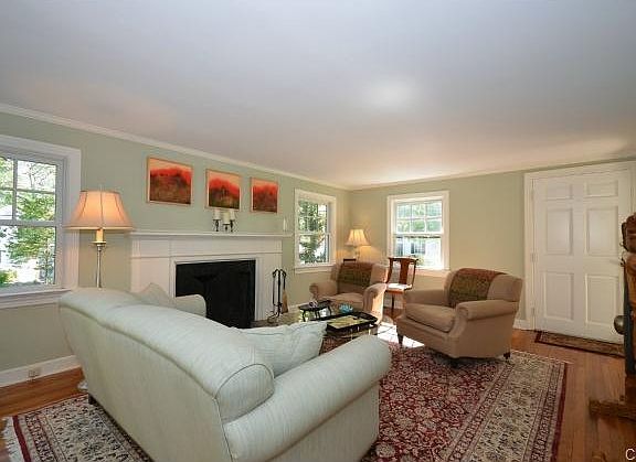 4th image of 7 Olmstead Ct