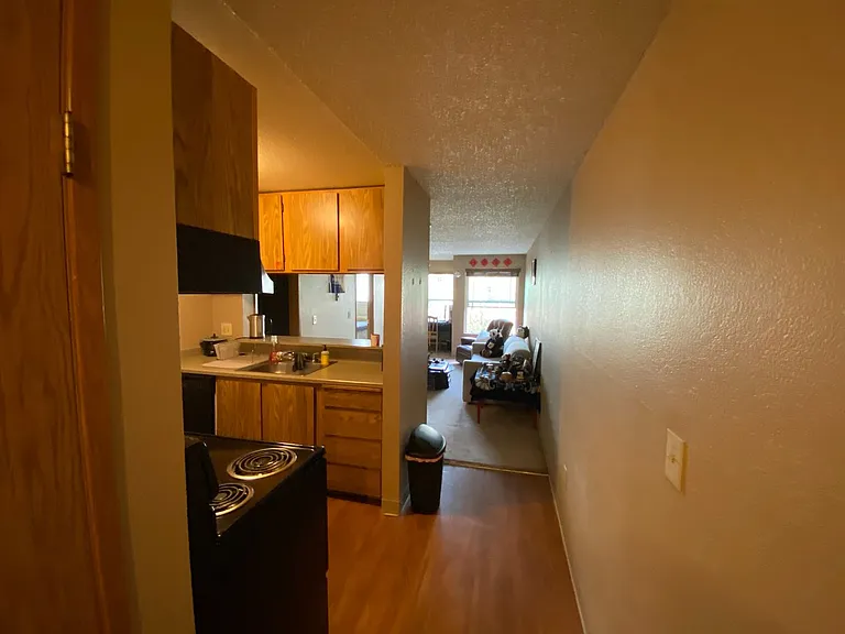 Westwood Apartments — Photo 17