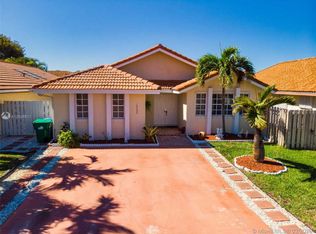 19030 NW 85th Ct, Hialeah, FL 33015