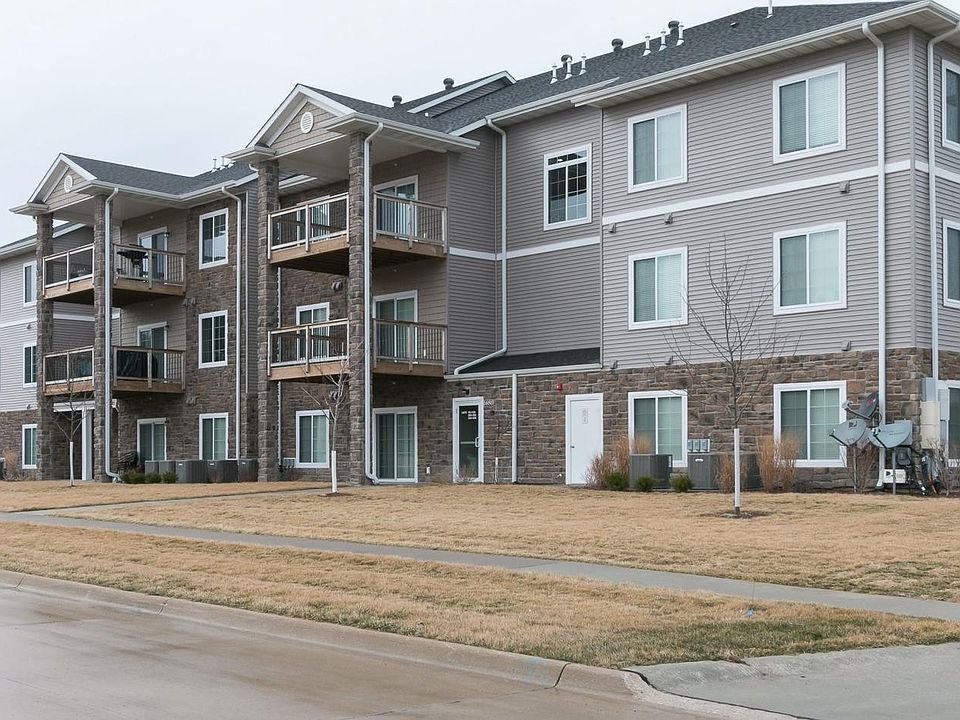 1st image of 1620 Lincoln Dr Unit 208