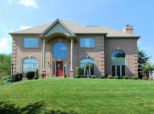82 Riva Ridge Dr, Cranberry Township, PA 16066