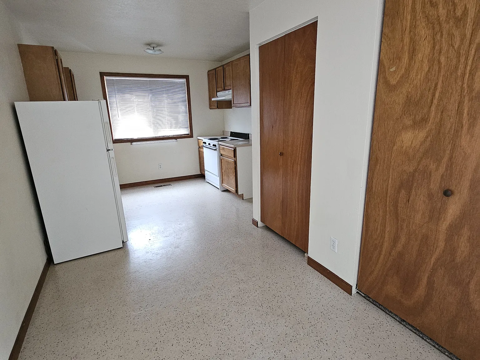 3 bed, 1.5 bath, 1100 sqft, $1,495 — Photo 1