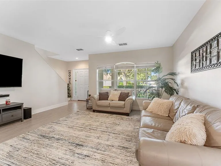 2944 Prairie Iris Dr — Photo 4