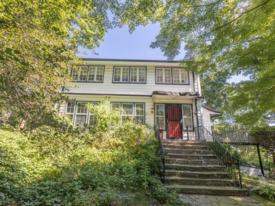 335 Forest Rd, Douglaston, NY, 11363