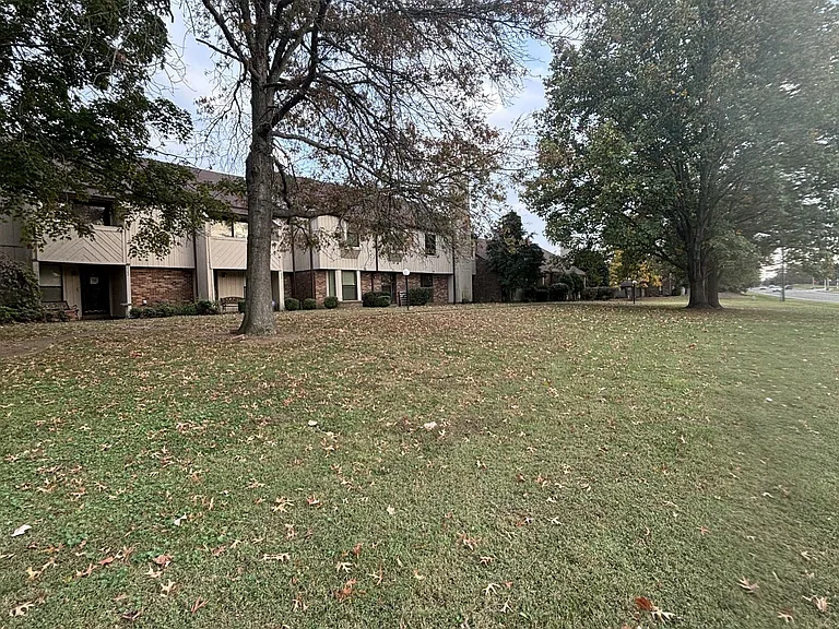 220 Harpers Mill Ct — Photo 29