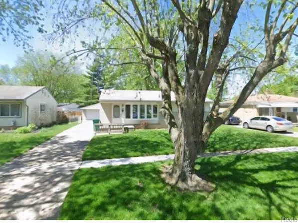 2129 Harmon St, Ypsilanti, MI 48198