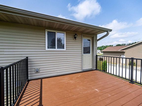 5th image of 641 Angel COURT #643