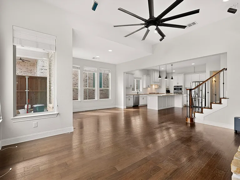 5901 The Esplanade Dr — Photo 11